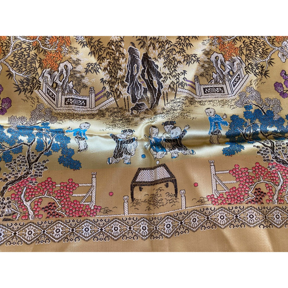Vintage Asian Tapestry Brocade Piano Shawl Gold Chinese 48" Tablecloth Excellent - Picture 4 of 12